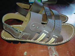 Paragon hotsell sandal 8896
