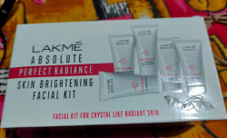 Lakme store facial kit