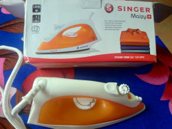 Singer Maizy Plus 1200 W Steam Iron Price in India Buy Singer