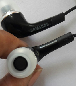 Samsung shop ehs64 flipkart