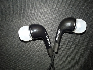 Samsung 2025 s64 earphones