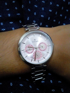 Titan 2480sm05 Tagged Analog Watch Women Reviews Latest Review of