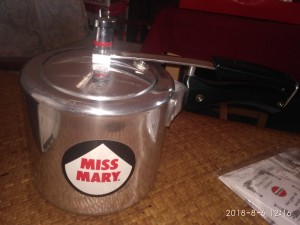 Hawkins Stainless Steel Pressure Cooker 3 L Review - Mishry