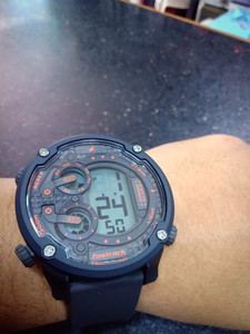 Fastrack watch 38045pp03 top
