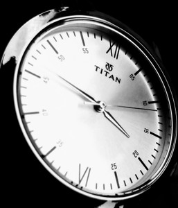 Titan 1771sl02 hotsell neo analog watch
