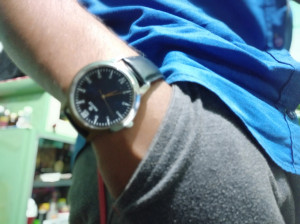 Titan 1771sm02 hotsell neo watch