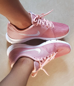 Nike flex bijoux hotsell ladies trainers review