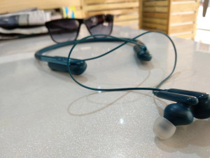 Samsung u 2025 flex headphones flipkart