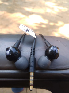 Jbl c100si price flipkart sales