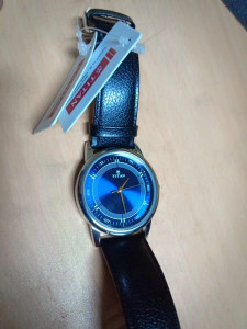 Titan 1773yl03 karishma best sale watch
