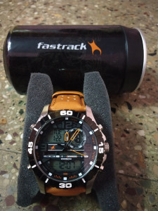 Fastrack online watch 38035sl04
