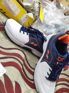 Nivia marsh clearance cricket shoes