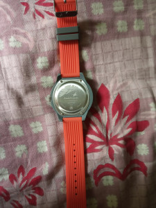 Fastrack 38003pp18 Tees Wicked Lines Analog Watch Men Women