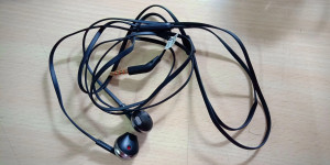 Jbl hotsell t205 crm
