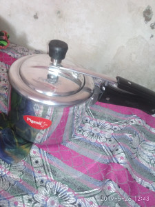 Relaxo pressure on sale cooker