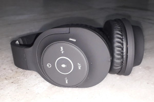 Soundlogic Aer Voice Assistant Wireless Stereo Bluetooth Headset