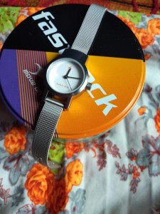 Fastrack Ng2298sm02c Basics Analog Watch Women Reviews Latest