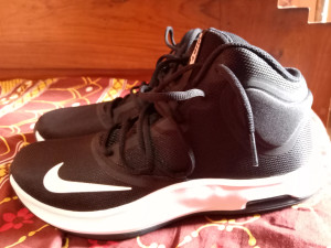 Nike air versitile iv sales review
