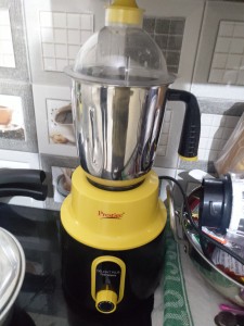 Prestige delight plus online mixer grinder 750w