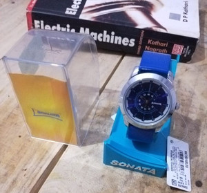 Sonata nh7924sl04c yuva watch clearance
