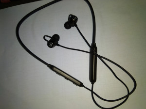 Gionee ebt1w bluetooth headset 2025
