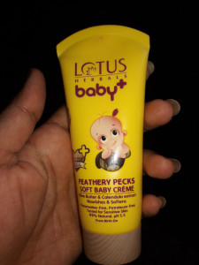 Lotus Herbals Feathery Pecks Soft Baby Creme Reviews Latest