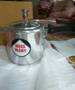 Miss mary cooker hotsell 5 litre price