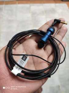 Mi dual driver earphones discount flipkart