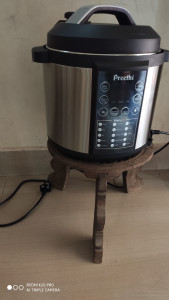 Preethi touch epc005 best sale electric pressure cooker