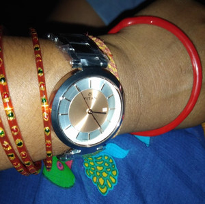 Titan shop 2480km01 watch