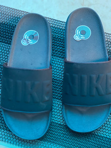 Nike offcourt slide review sales