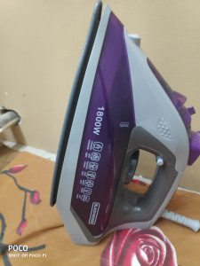 Black and decker steam iron shop 1800w with detachable tank bxir1801in