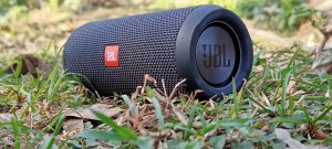 JBL Flip Essential, REVIEW & SOUND TEST, IPX7, Bluetooth Speaker Under  Rs 4000-5000