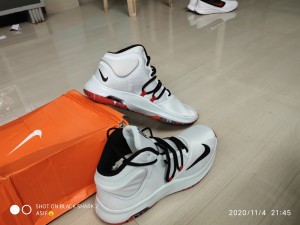 Nike air versitile store iv review