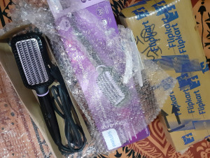 Philips hair straightener deals brush flipkart