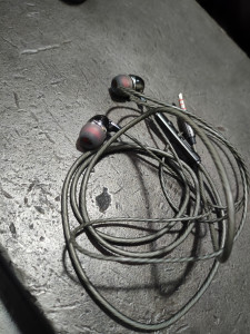 Kdm m8 sales earphone flipkart