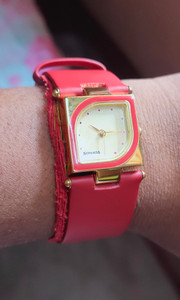 Sonata Nd8919yl04ac Octane Analog Watch Women Reviews Latest