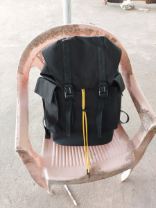 Realme hot sale backpack flipkart