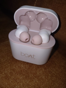 Boat airdopes 402 hotsell flipkart