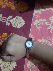 Reloj quartz stainless steel back mujer sales