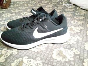 Nike Revolution 6 Flyease Next Nature Easy On And Off Road Running