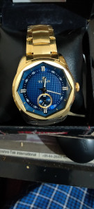 1749ym01 top