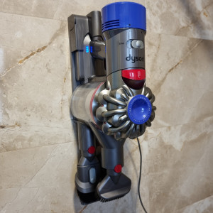 Dyson new arrivals v8 review