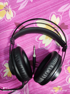 Akg k72 best sale headphones review
