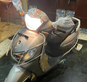 Flipkart second on sale hand scooty