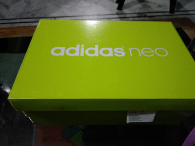 Adidas neo box store