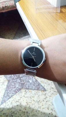 Titan tagged ne2480sm02 analog women's watches sale