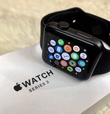 Apple Watch Series 3 (GPS, 38mm) - Space Grey Aluminium Case with Apple Watch Series 3 (GPS, 38mm) - Space Grey Aluminium Case with