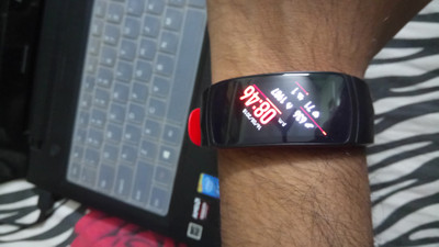 Samsung gear sales fit 2 flipkart