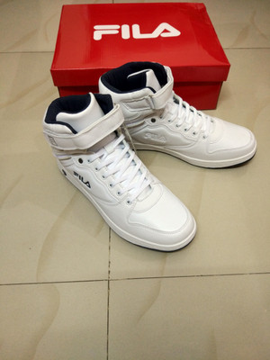 Fila roberto mid hotsell ankle sneakers white